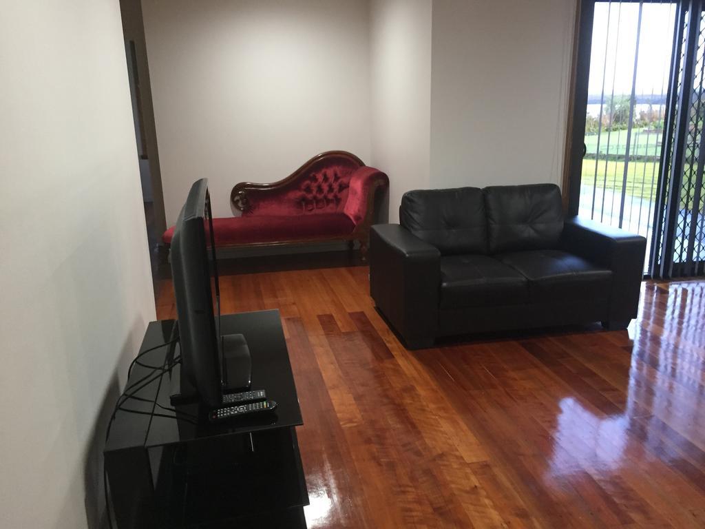 Glenaire Apartments At Frazer St Стран Екстериор снимка